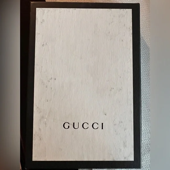 Gucci iPhone 7/8 Phone Case GG Blind For Love Bee Brown NIB - Picture 4 of 13